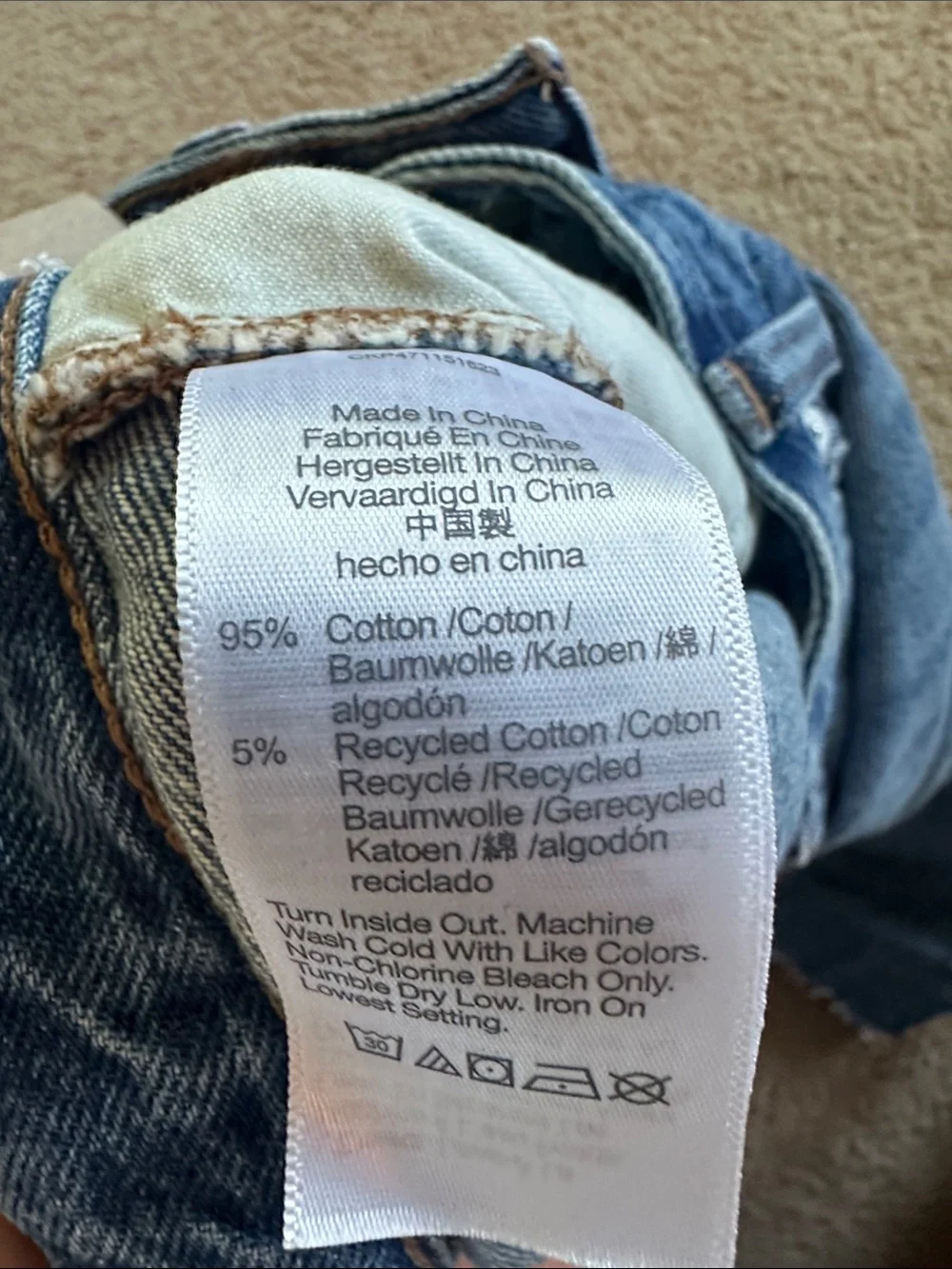 Madewell Curvy Baggy Jean Shorts in Crestford Wash